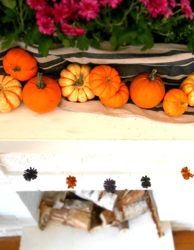 diy upcycled pom pom garland